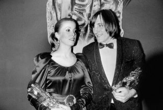 Катрин Денев и Жерар Депардье на премии Сезар «Последнее метро» Франсуа Трюффо 31 января 1981 года в Париже