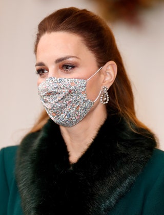 Герцогиня Кембриджская в маске в 2020 году