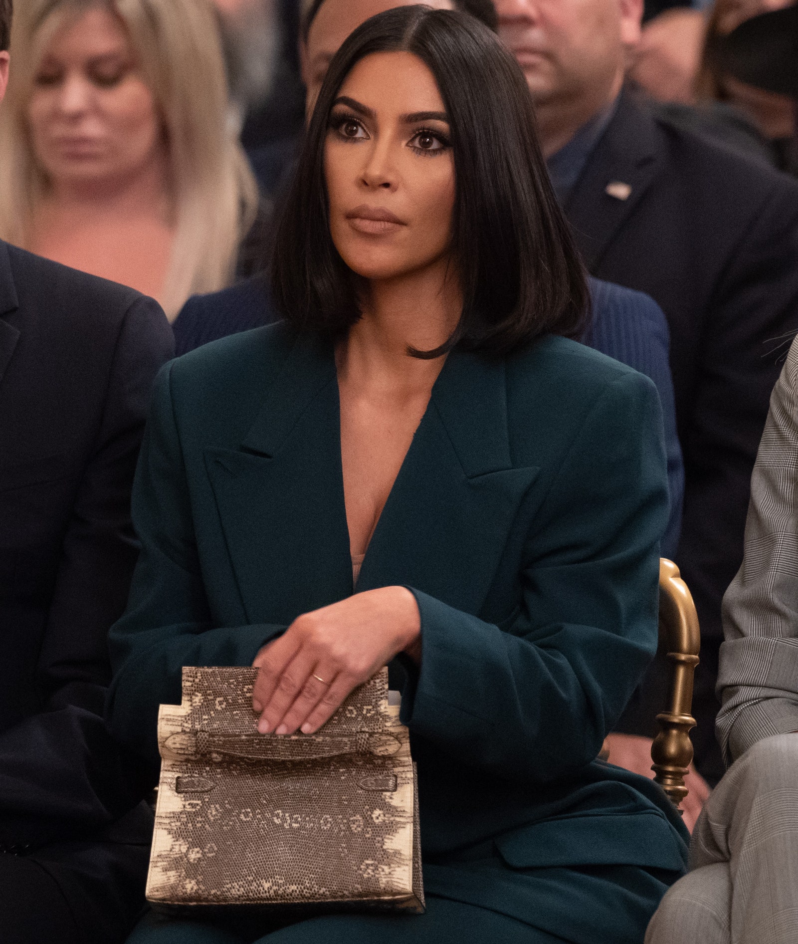 Ким Кардашьян с сумкой Birkin на встрече с Дональдом Трампом 2019