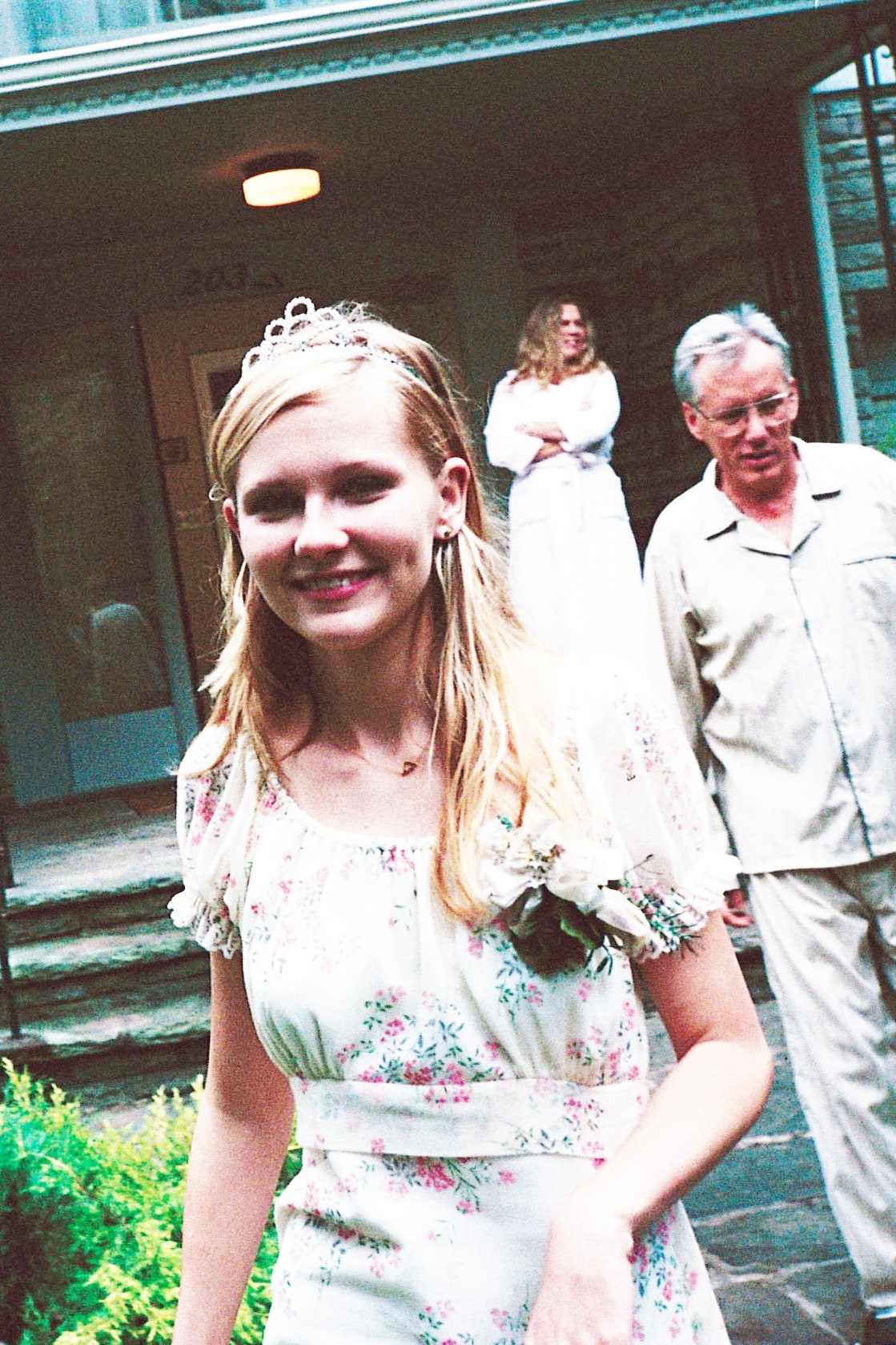 The Virgin Suicides  Kirsten Dunst  James WoodsFilmstill  Editorial Use OnlyCAPKFSImage supplied by Capital Pictures