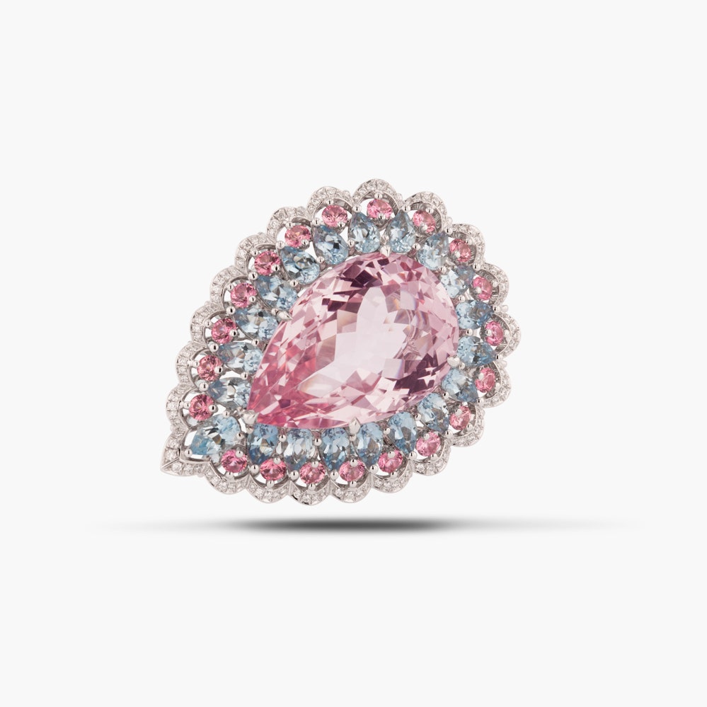 Взгляните на «кружевное» кольцо Chopard с морганитом весом 19,87 карата