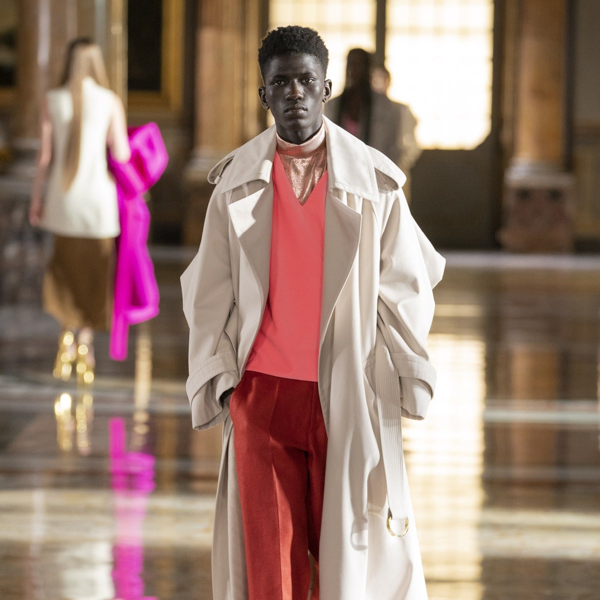 Saint Laurent и Valentino проведут показы в Венеции этим летом