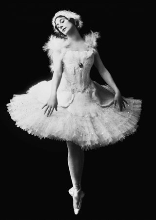 Анна Павлова родилась в 1881 году. В десятилетнем возрасте она поступила в императорское танцевальное училище в...