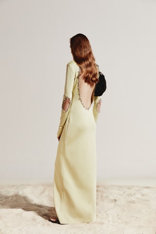 Платье Givenchy 278500nbspрублей tsum.runbspсумка Dsquared2 52800nbspрублей tsum.runbspшлепанцы Isabel Marant...
