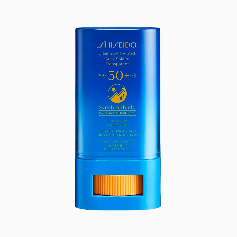 Прозрачный солнцезащитный стик SPF 50 Shiseido 2250 рублей