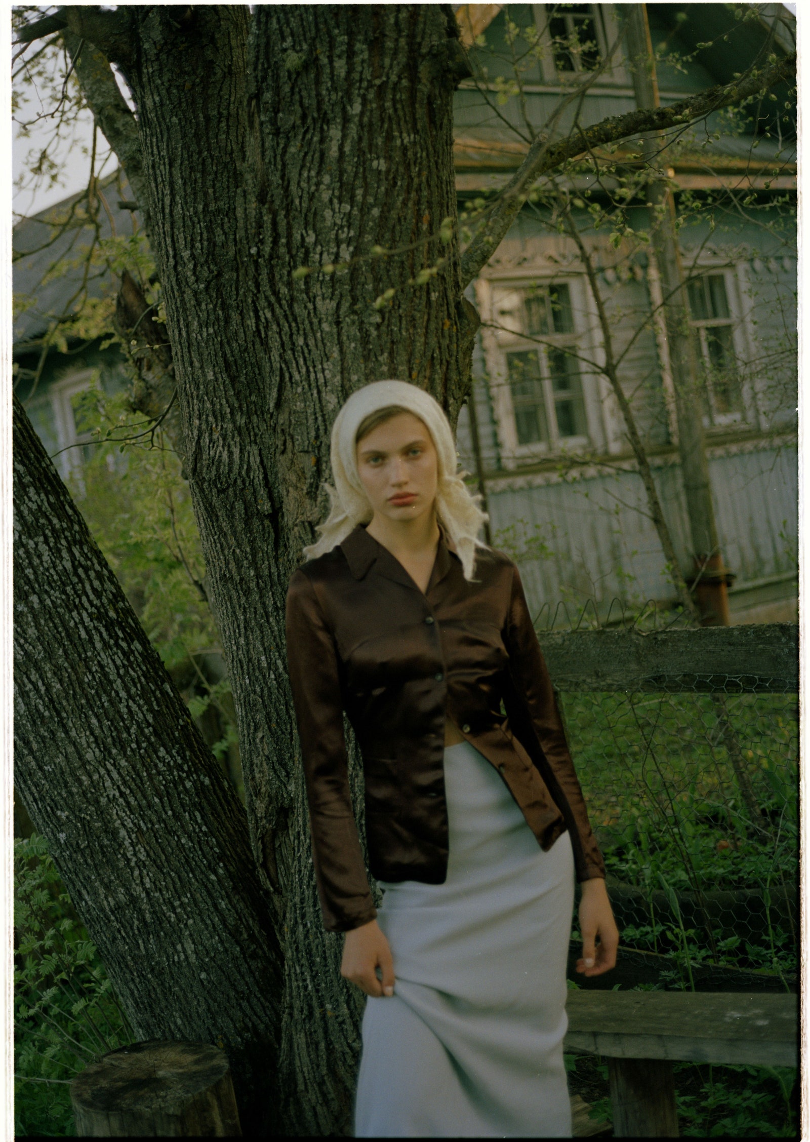 Рубашка Jil Sander юбка Kalmanovich пуховый платок — собственность бабушки стилиста