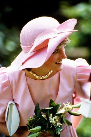 Принцесса Диана в двойном перекрученном жемчужном чокере 1985