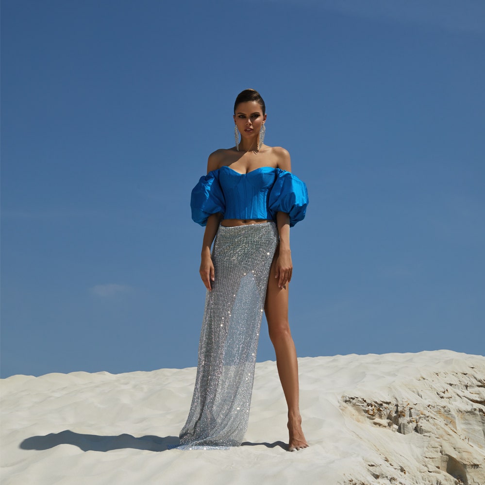 Rozie Corsets открывают первый поп-ап и отмечают это новой съемкой