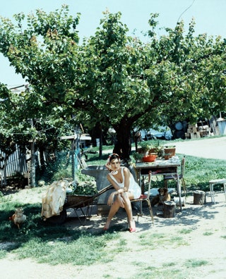 Моника Беллуччи у себя дома в Риме 1991