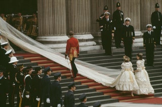 La Princesse Diana arrivant à la cathdrale SaintPaul le jour de son mariage avec le Prince Charles le 29 juillet 1981.