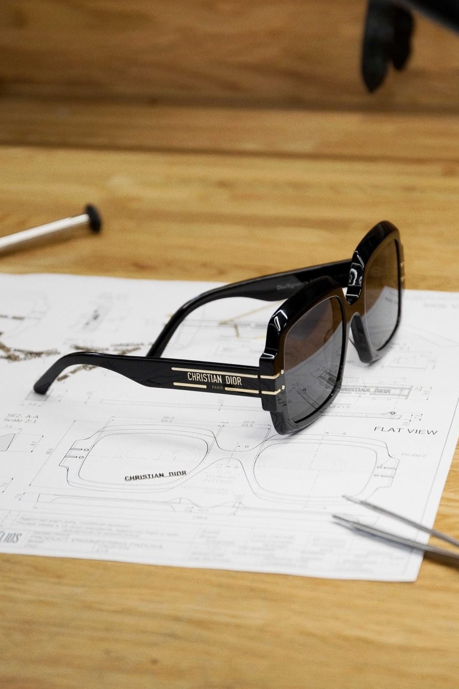 Dior представили новые солнцезащитные очки. Почему они вам нужны