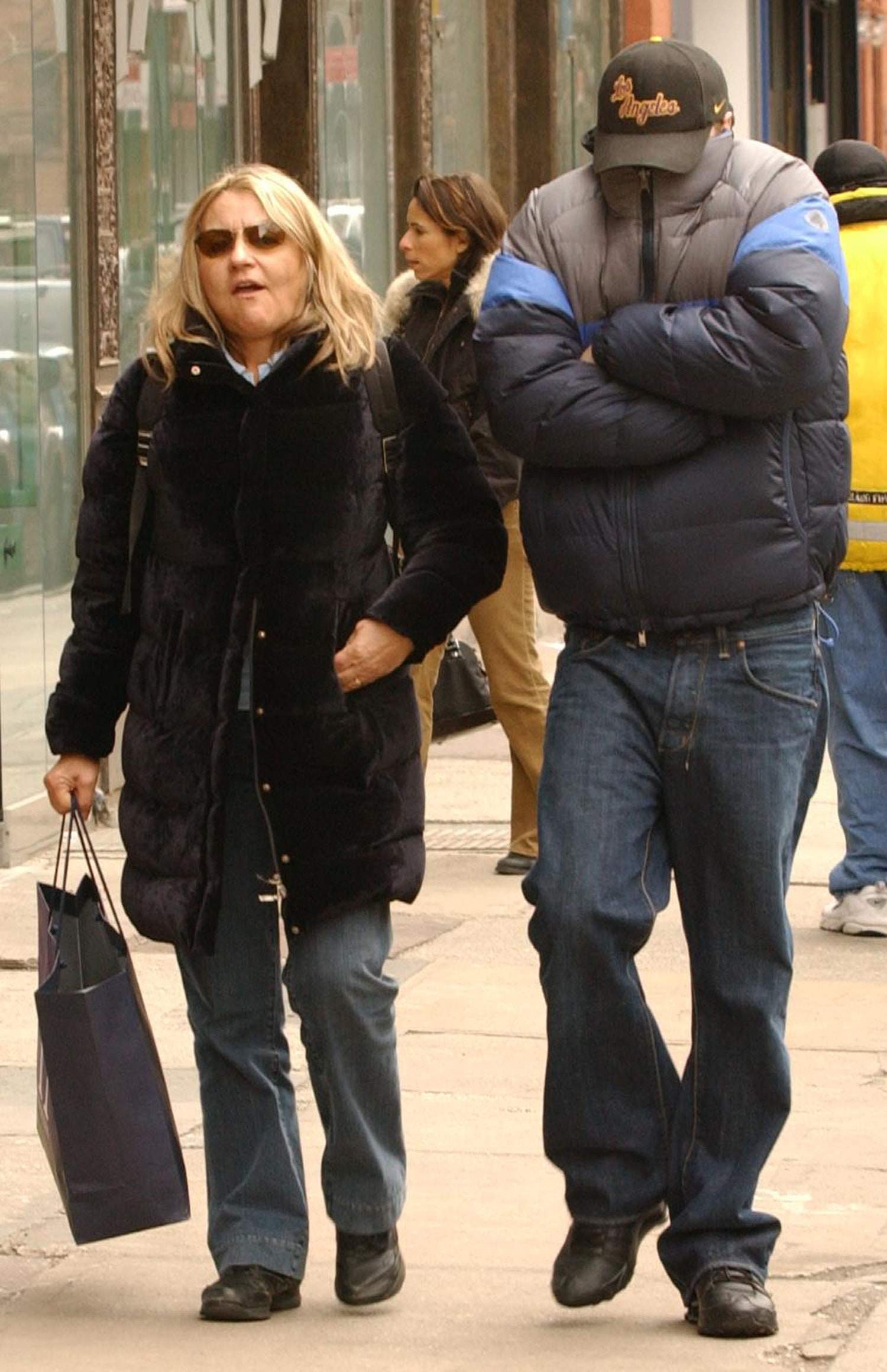 Леонардо ДиКаприо с мамой март 2004