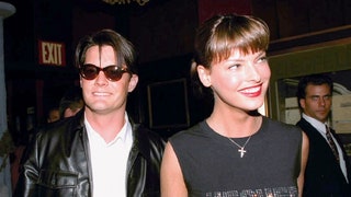 UNITED STATES  MAY 23  Actor Kyle MacLachlan and girlfriend model Linda Evangelista arrive for the premiere of the...