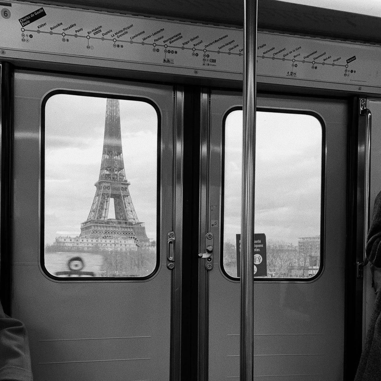 8 фильмов и сериалов, в которых главным героем становится Париж