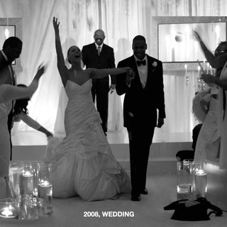 4 апреля 2008 года Бейонсе и Джей Зи сыграли свадьбу. На ней было всего 40 гостей  а платье для невесты сшила ее мама...
