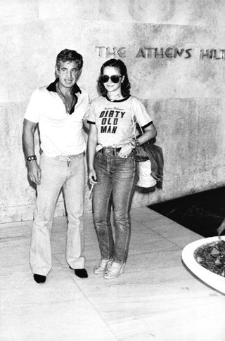 JeanPaul Belmondo et Laura Antonelli en 1977