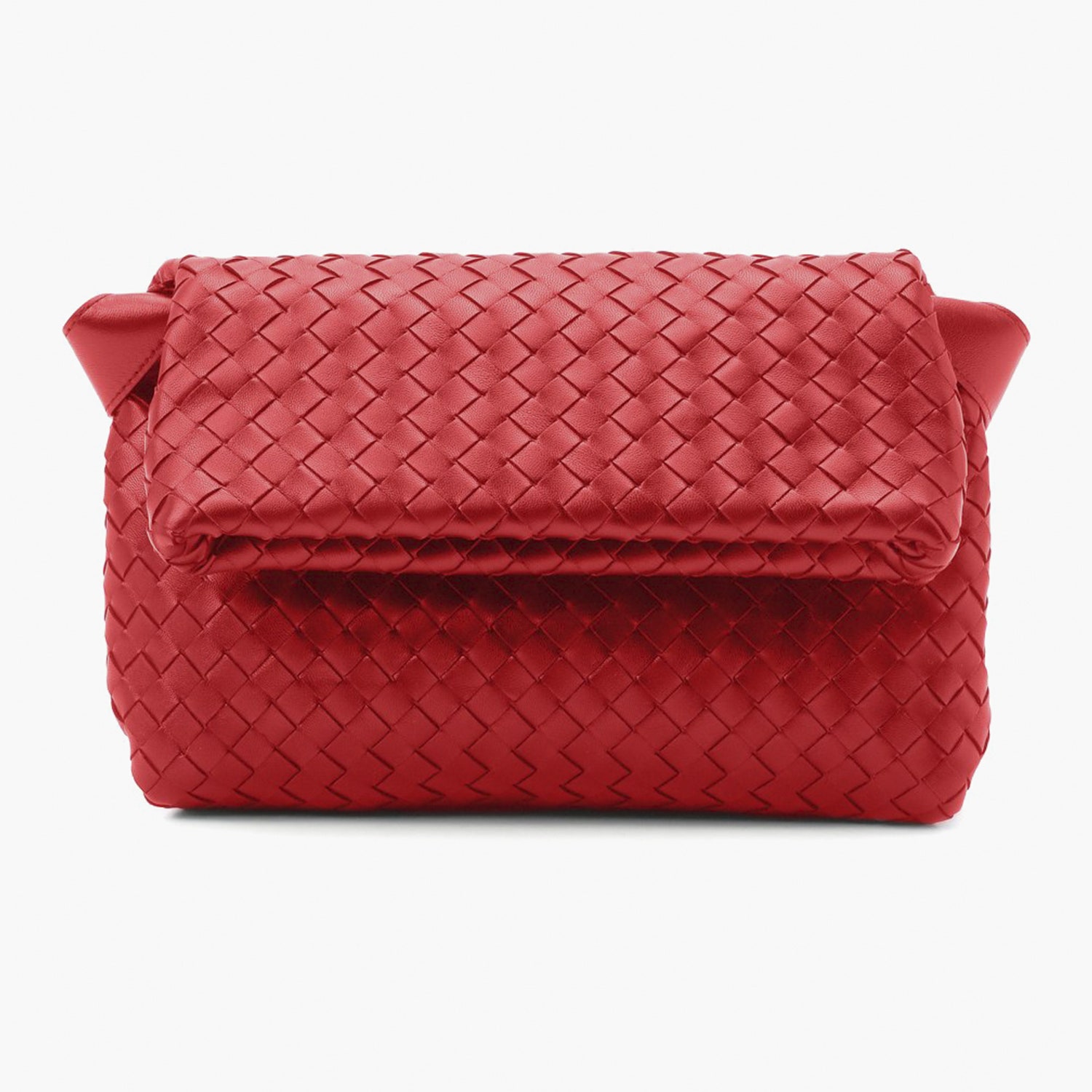 Bottega Veneta 225500 рублей tsum.ru