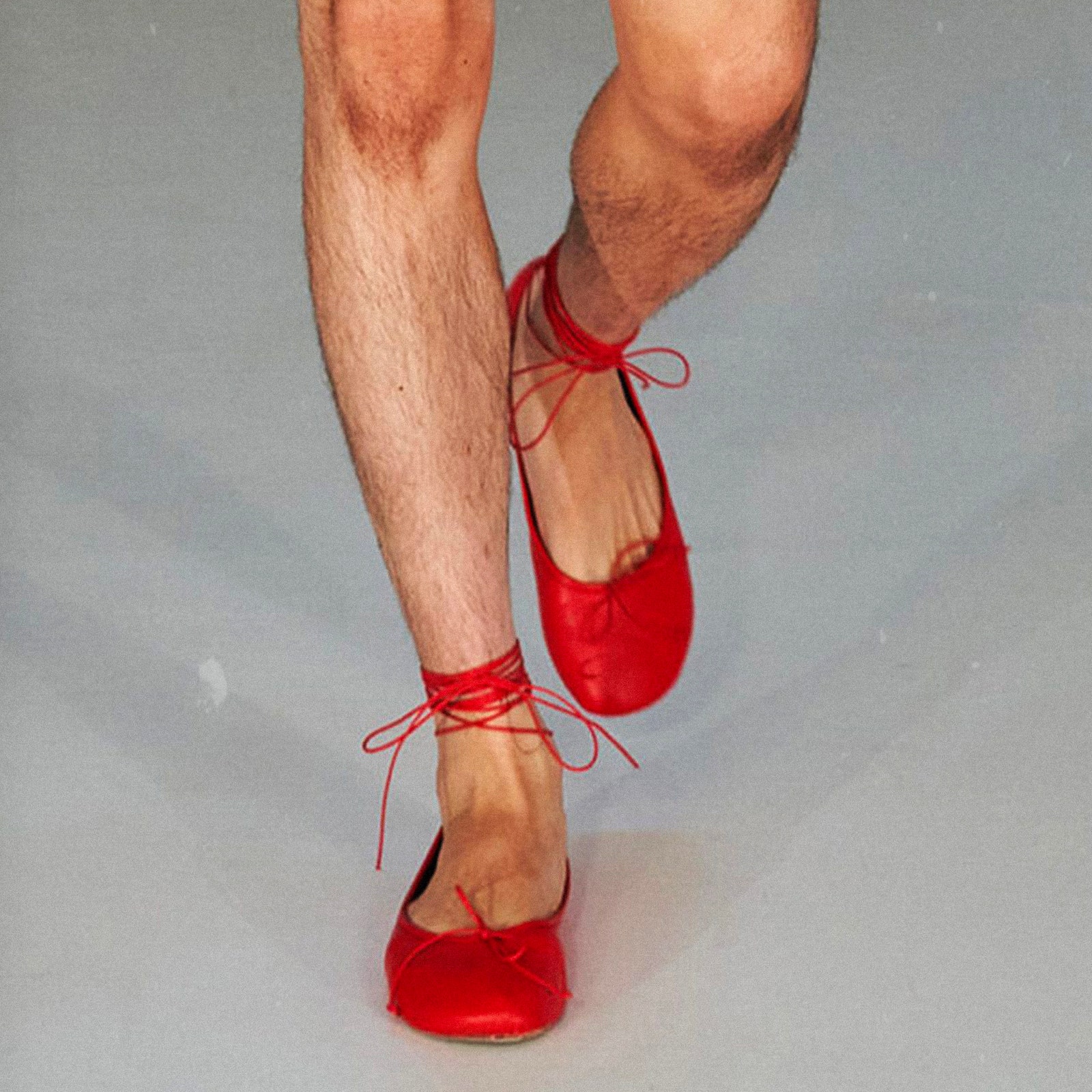Мужские балетки &- самая обсуждаемая обувь Недели моды в Лондоне. Правда, ничего нового в ней нет