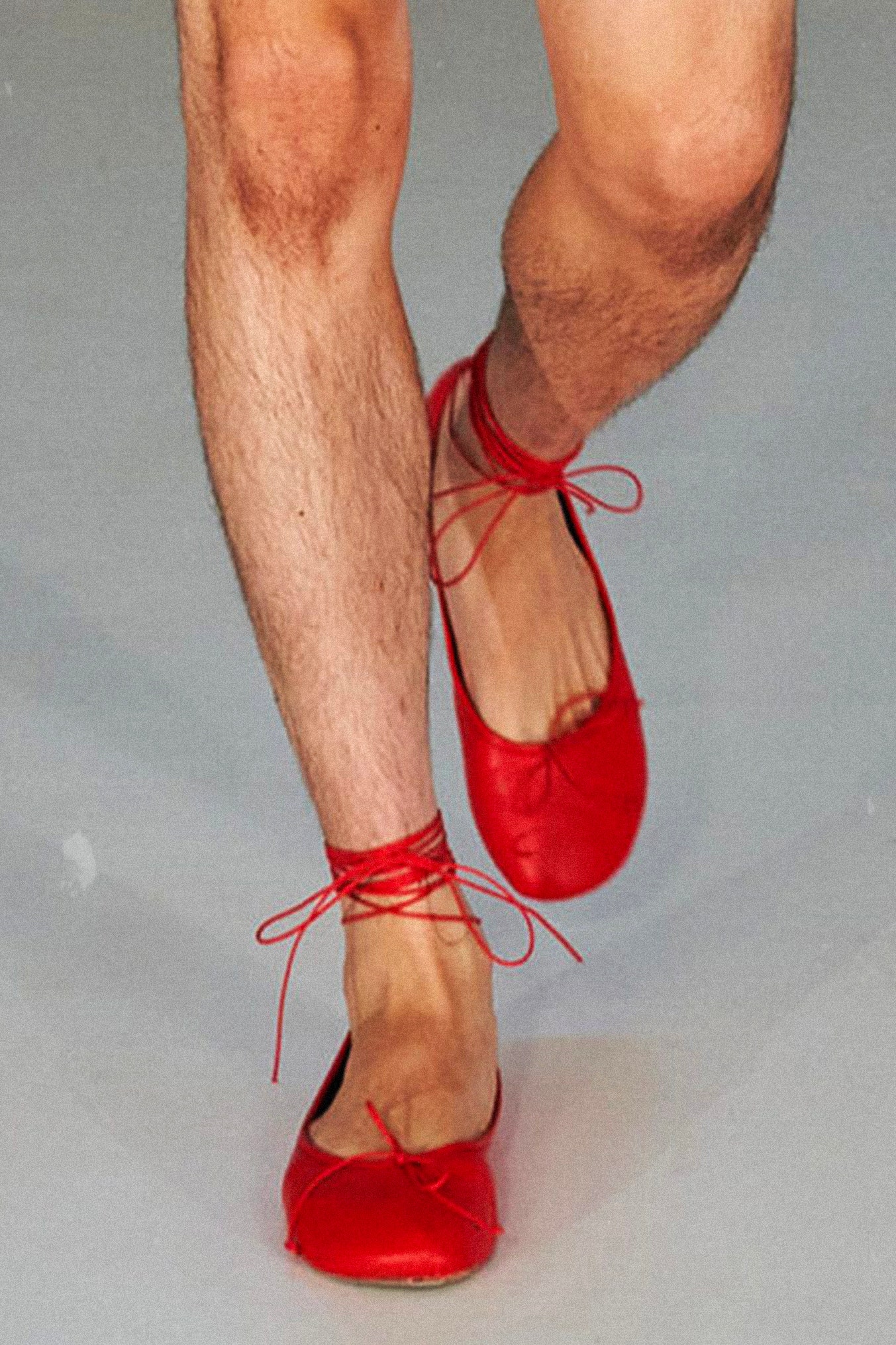 Мужские балетки Molly Goddard и их предшественники что надо знать о самой обсуждаемой обуви Недели моды в Лондоне