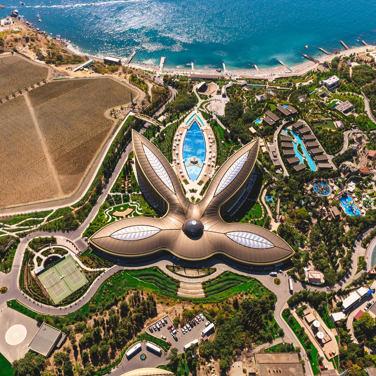 Станьте частью фильма «Манифест новой женственности» Ксении Зуевой и Mriya Resort & SPA