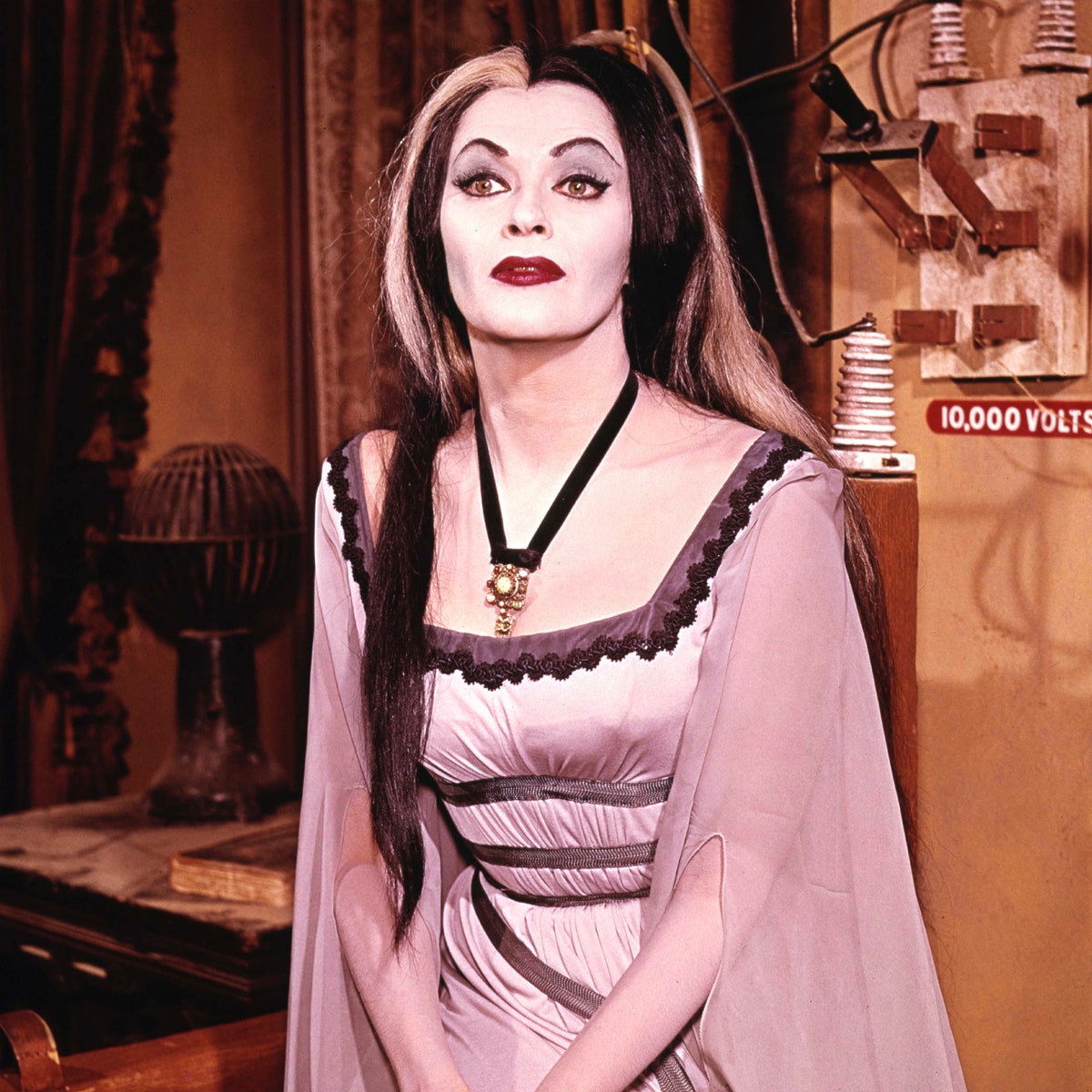 Самые красивые вампирши в истории кино, образы которых хочется повторить не только на Хэллоуин