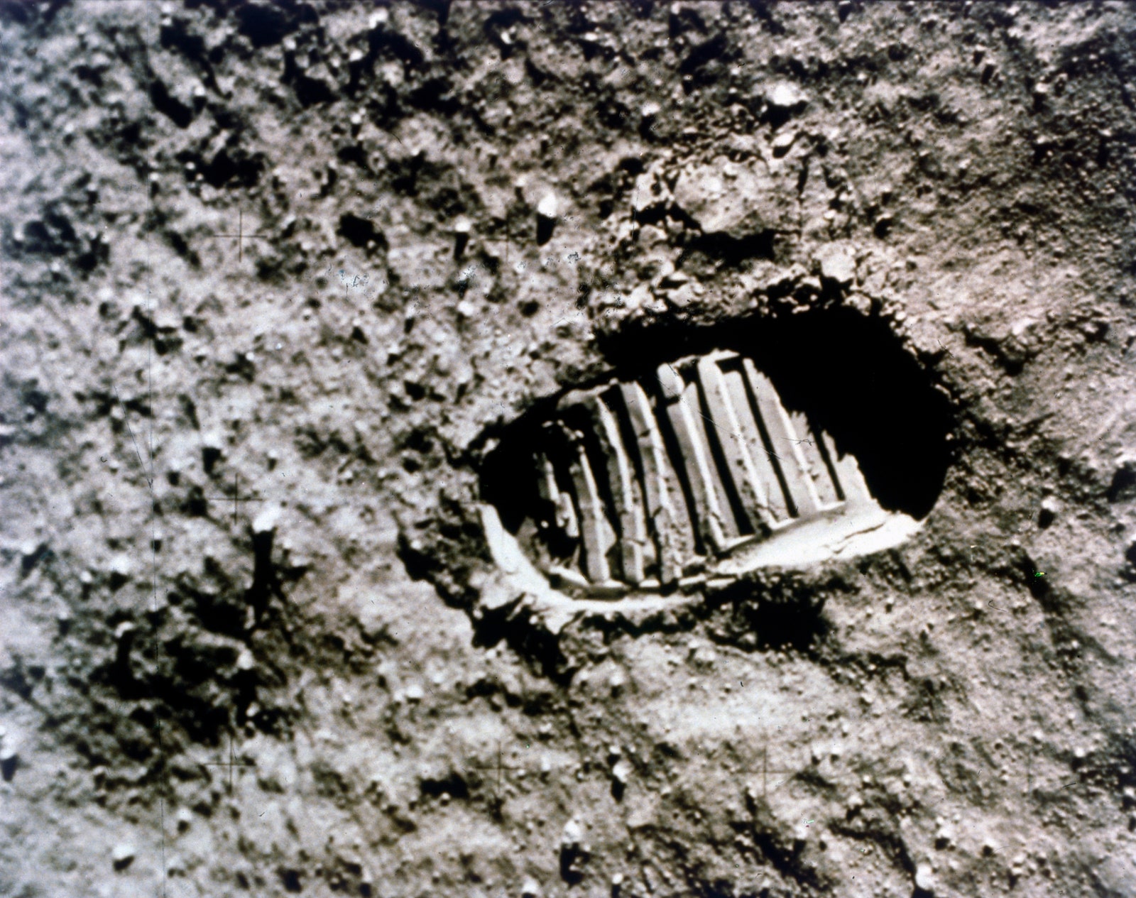 Отпечаток ноги Нила Армстронга на Луне июль 1969