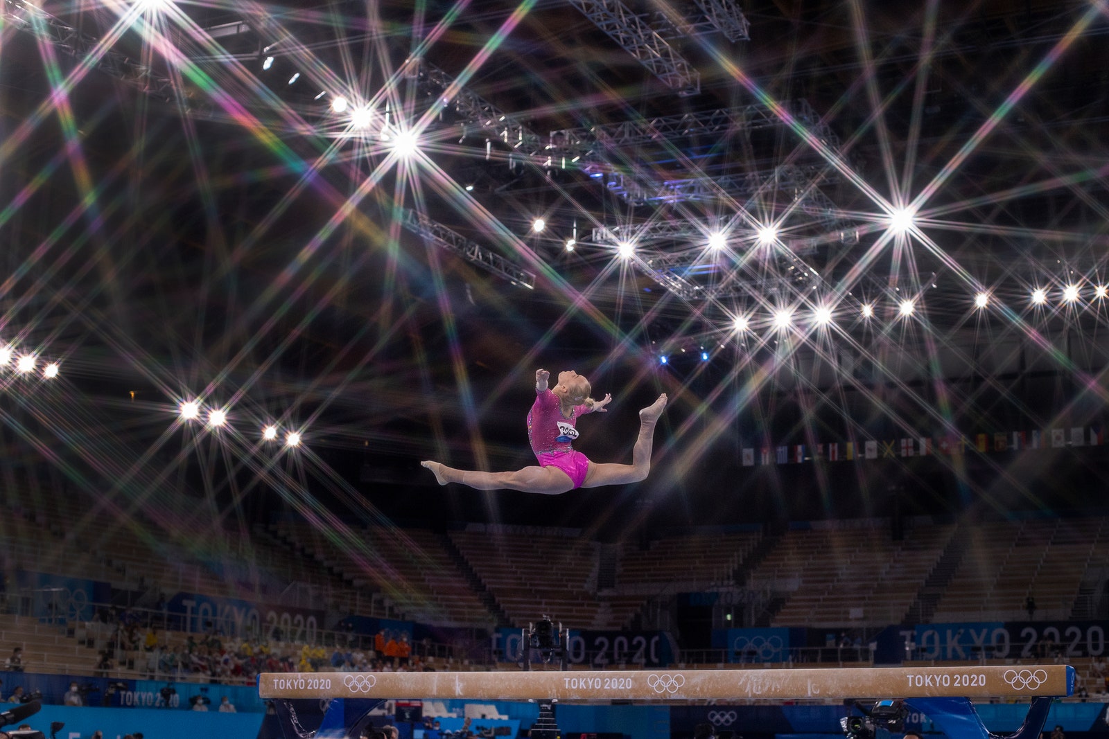 Ангелина Мельникова выступает в финале индивидуального многоборья на Олимпийских играх в Токио 2021
