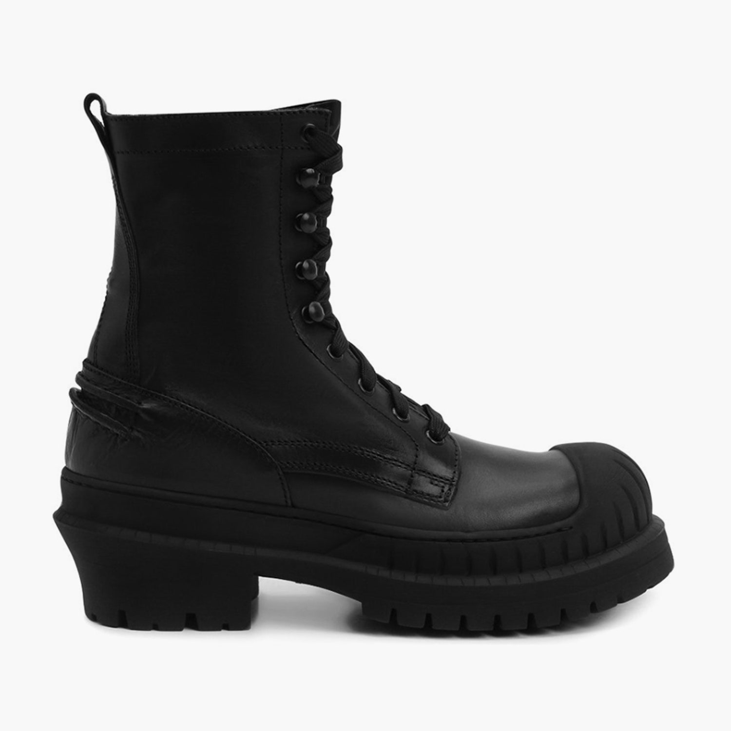Acne Studios 54750 рублей tsum.ru