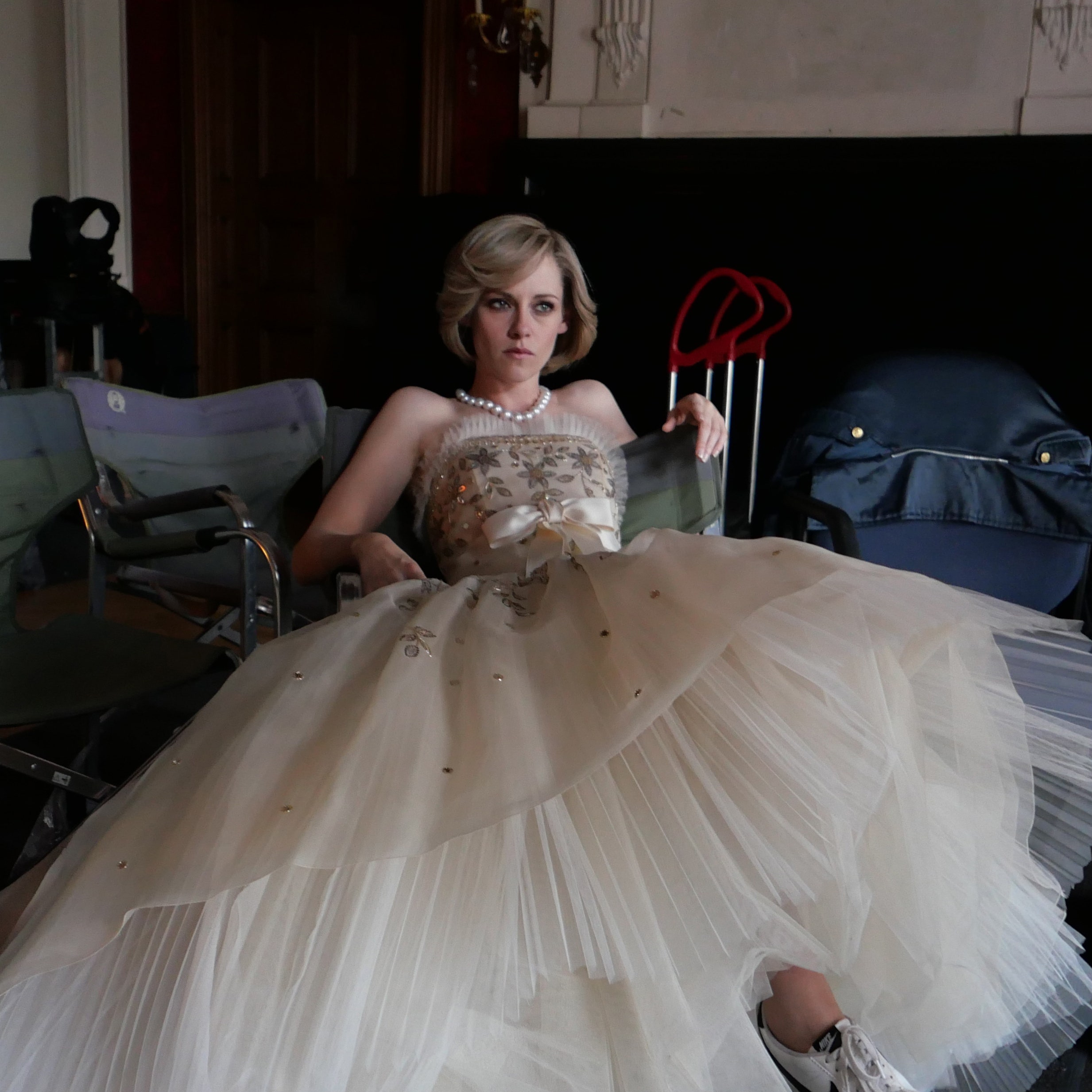 «Chanel и принцесса Диана неразделимы», &- Кристен Стюарт о нарядах в фильме «Спенсер»