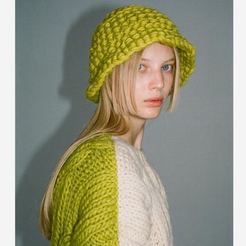 Azalie — российская марка которая производит очаровательные вещи из трикотажа шарфырукава минималистичные шапки и многое...