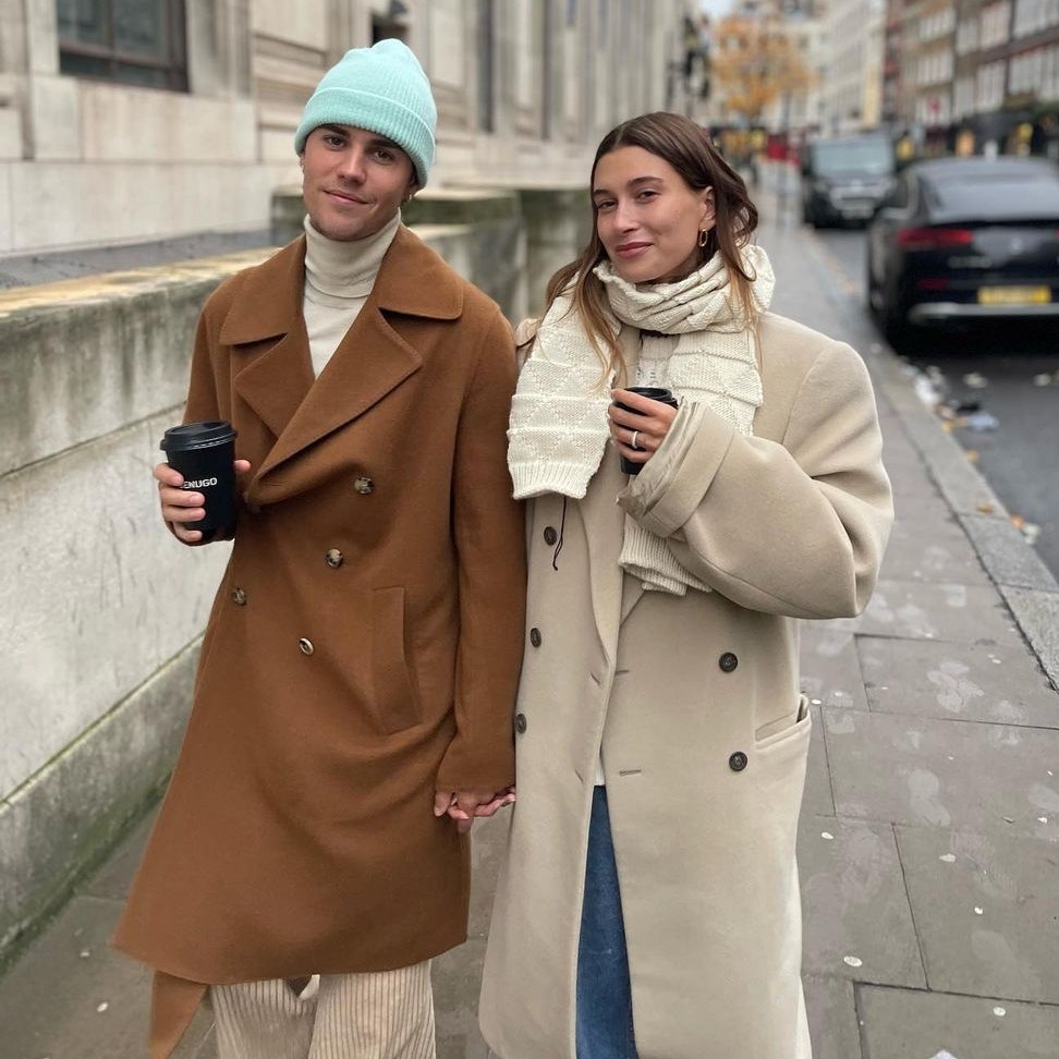 Уютные зимние вещи, как у главной power couple инстаграма Хейли и Джастина Бибер