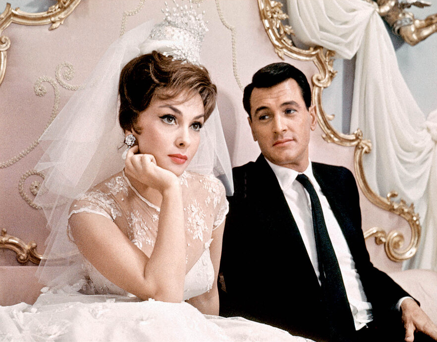 Кадр из фильма «Приходи в сентябре» с Джиной Лоллобриджидой в главной роли 1961. На актрисе серьги из платины с...