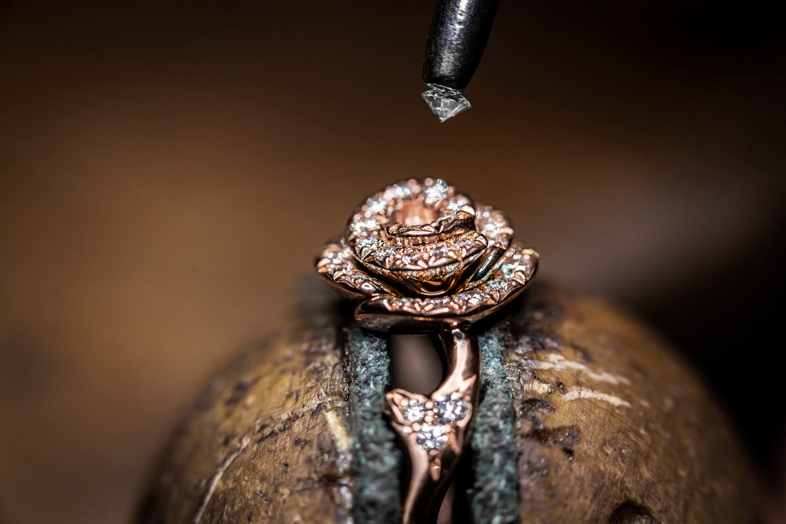 Объект желания кольцо Dior с «кутюрной» розой