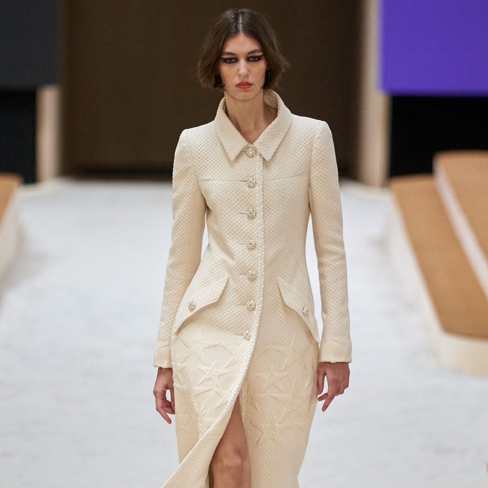 Длинное пальто &- один из главных предметов гардероба на Неделе высокой моды. Мы уже нашли идеальные модели на каждый день
