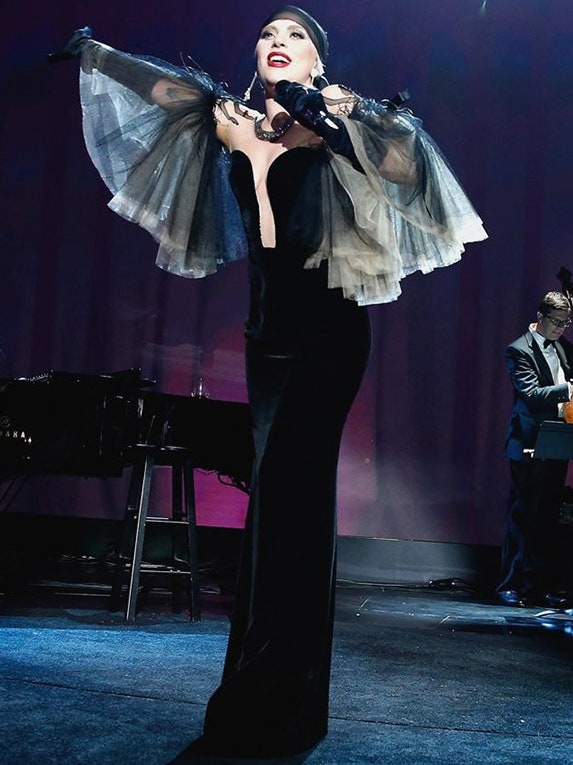 Леди Гага в платье Yanina Couture на концерте НьюЙорк 2017