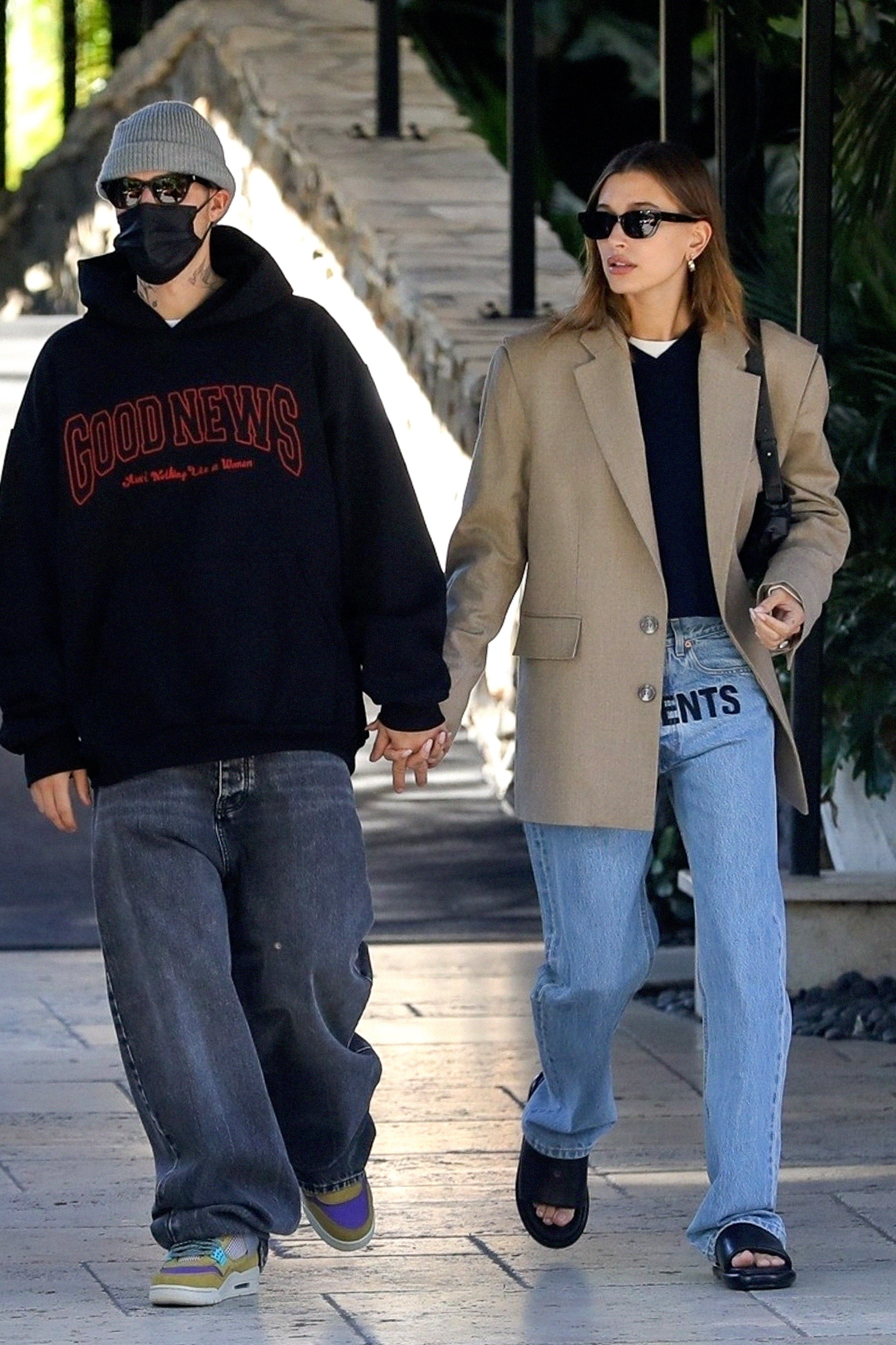 EXCLUSIVE Bel Air CA   Justin Bieber 27 and his wife Hailey Bieber 25 enjoyed brunch in Los Angeles on Sunday morning....