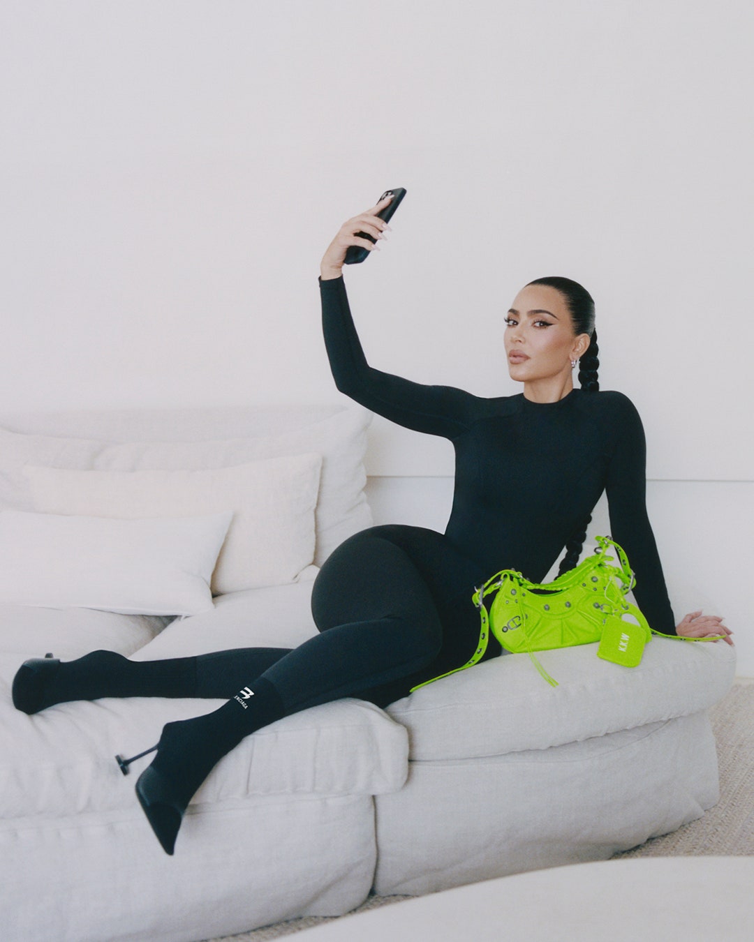 Ким Кардашьян в рекламной кампании Balenciaga весналето 2022